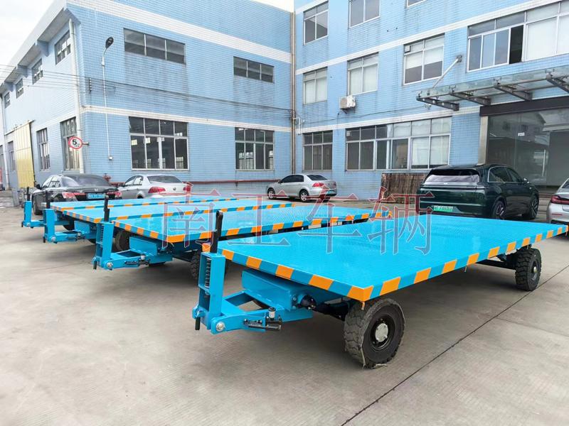 6吨leyu乐鱼官方网站_乐鱼(中国)蓝色 带减震带刹车工具拖车