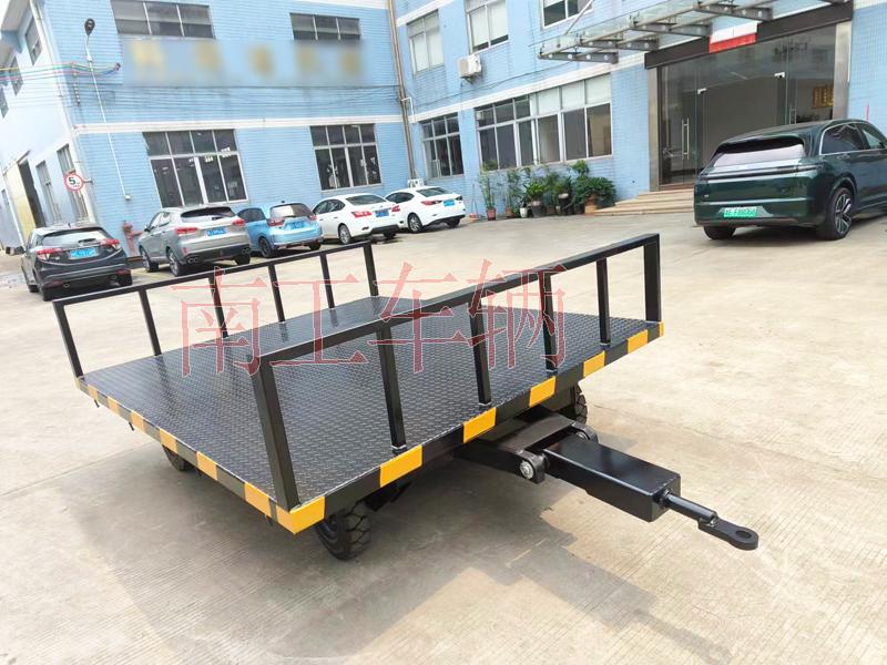 3吨leyu乐鱼官方网站_乐鱼(中国) 前后护栏固定平板车