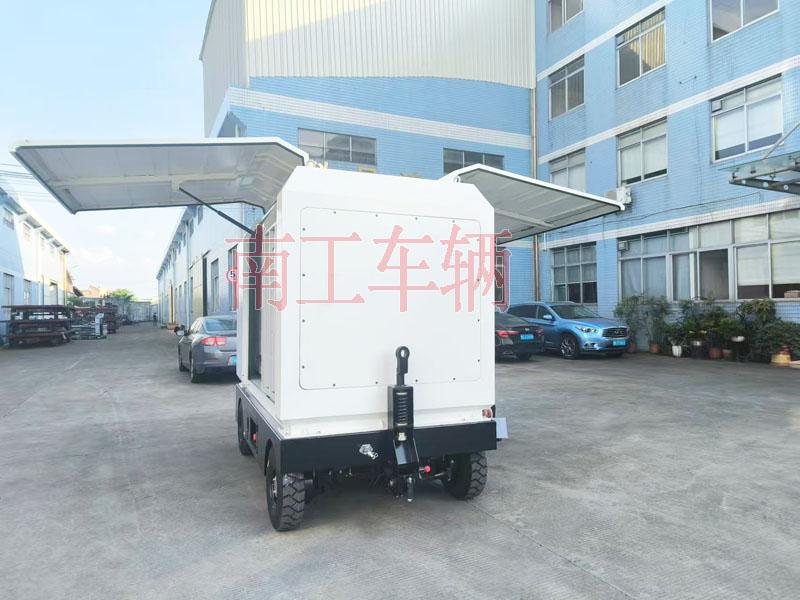 2吨电动leyu乐鱼官方网站_乐鱼(中国) 飞翼箱式电动工具拖车