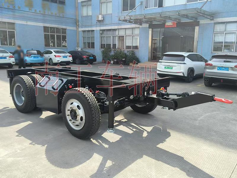 6.5吨自走式电动拖车底盘 电动leyu乐鱼官方网站_乐鱼(中国)