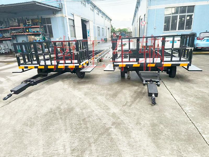 5吨带不锈钢配件牵引leyu乐鱼官方网站_乐鱼(中国) 护栏型全挂车