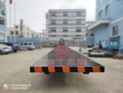 1675905145341190.jpg 25吨15米长重型平板全挂拖车4I.jpg