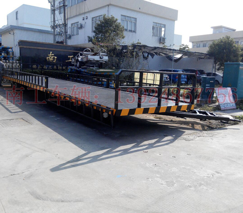 13米leyu乐鱼官方网站_乐鱼(中国) 液压刹车护栏leyu乐鱼官方网站_乐鱼(中国)7.jpg