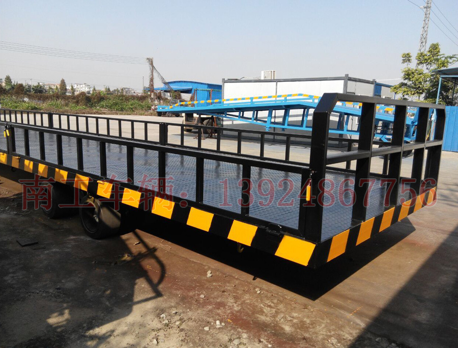 13米leyu乐鱼官方网站_乐鱼(中国) 液压刹车护栏leyu乐鱼官方网站_乐鱼(中国)8.jpg