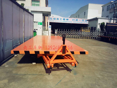 10吨leyu乐鱼官方网站_乐鱼(中国) 8个实心胎全挂车1I.jpg