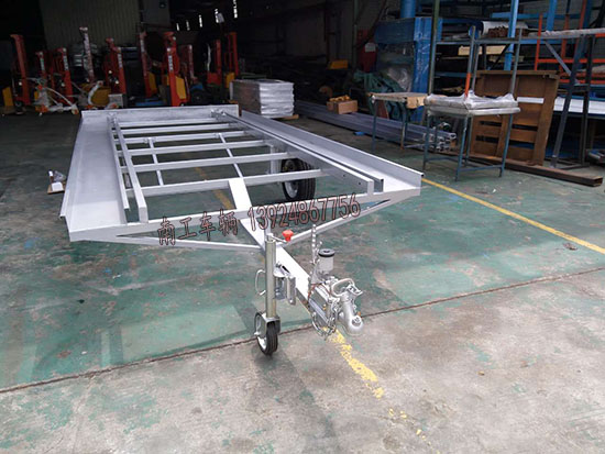 1677551761667095.jpg 0.6吨轻型拖车3 I .jpg