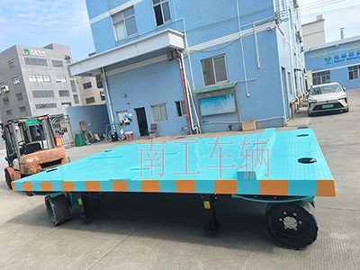 1734999672531563.jpg 18吨重型leyu乐鱼官方网站_乐鱼(中国) 四个转盘工具拖车3I.jpg