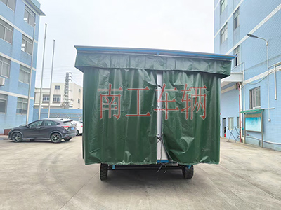 5吨雨篷拖车 牵引leyu乐鱼官方网站_乐鱼(中国)3I.jpg