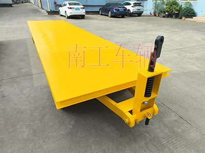 5吨leyu乐鱼官方网站_乐鱼(中国) 牵引平板全挂拖车4I.jpg